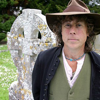 Peter Owen Jones © FK